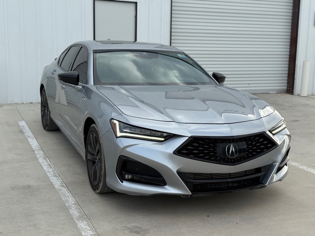 Photo 3 of this ACURA TLX