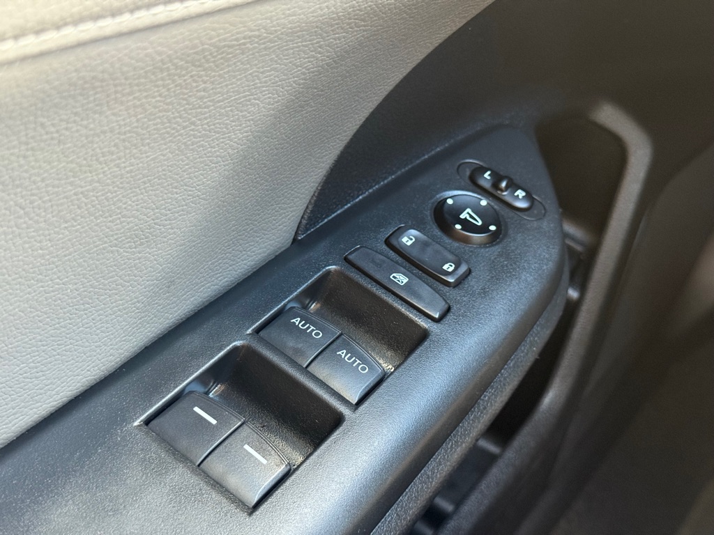 Photo 21 of this HONDA CIVIC