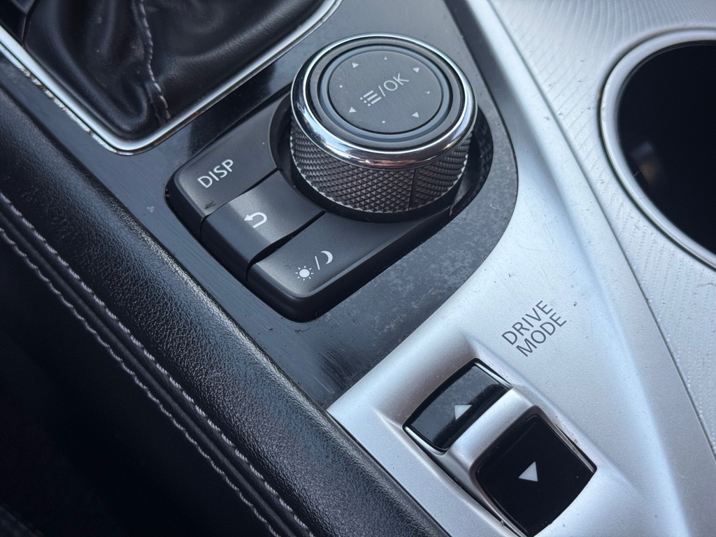 Photo 25 of this INFINITI Q50