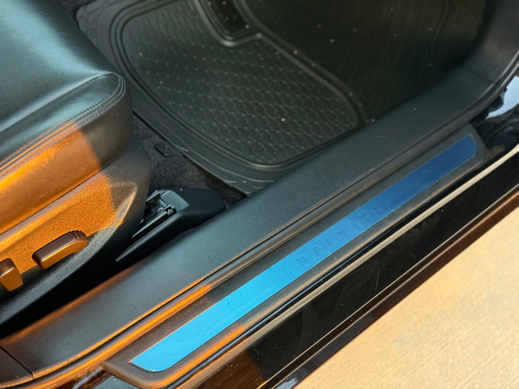 Photo 15 of this INFINITI Q50