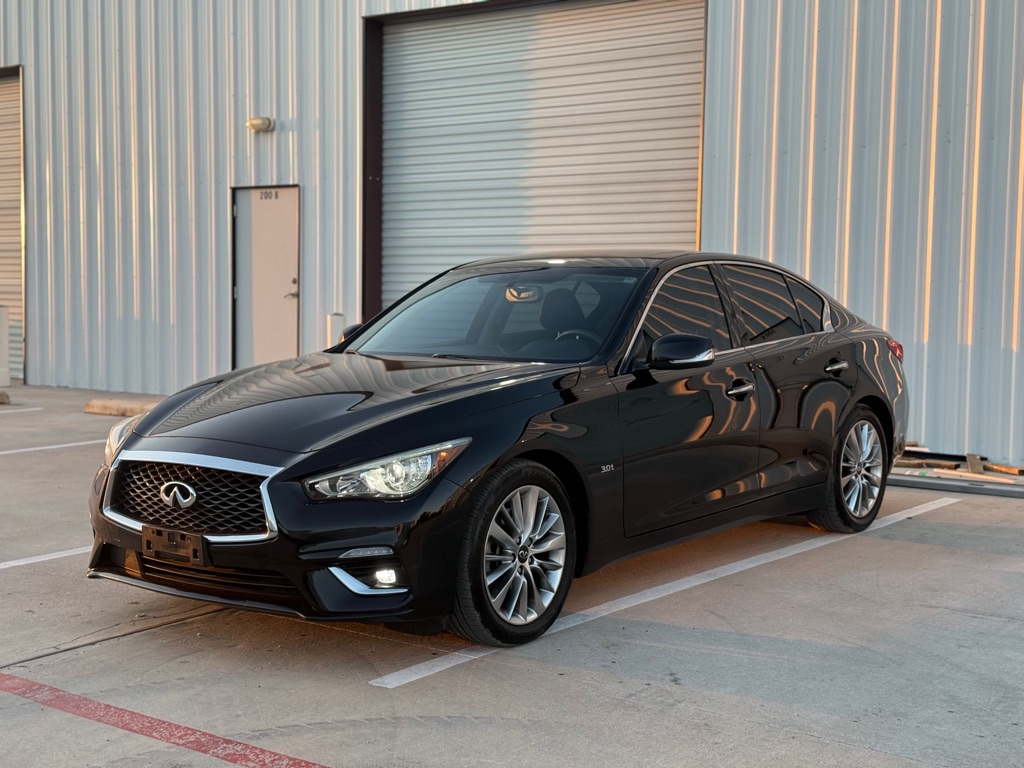 Photo 4 of this INFINITI Q50