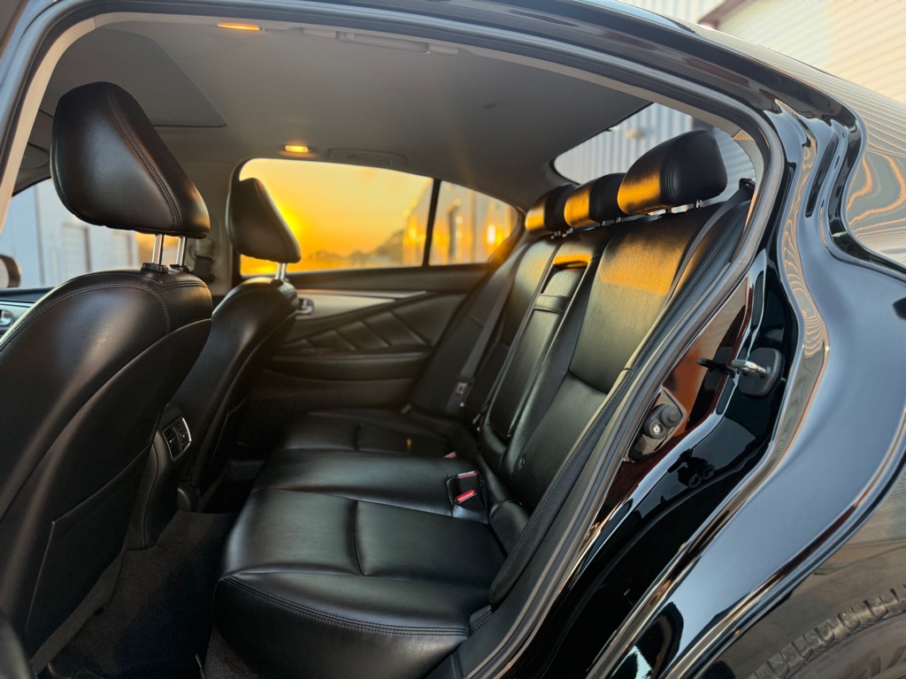 Photo 6 of this INFINITI Q50