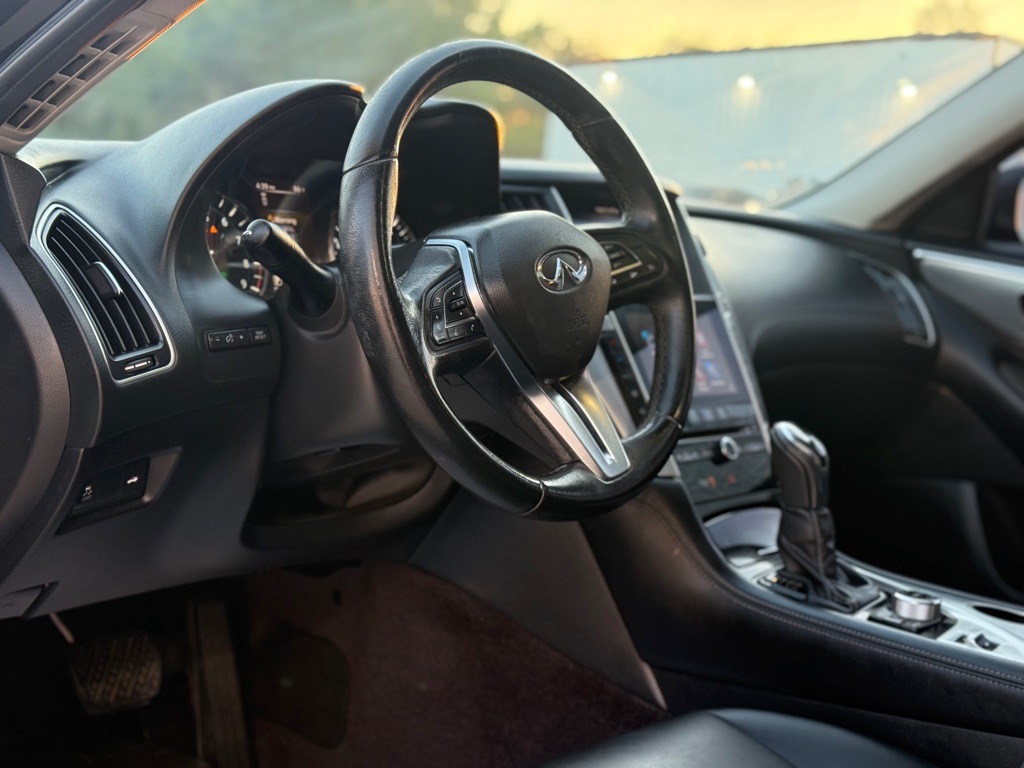 Photo 8 of this INFINITI Q50