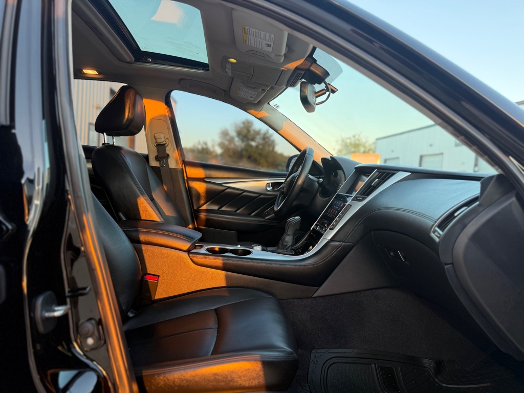 Photo 12 of this INFINITI Q50