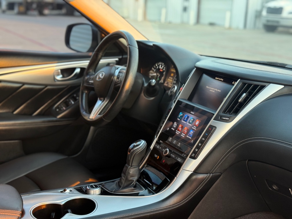 Photo 13 of this INFINITI Q50