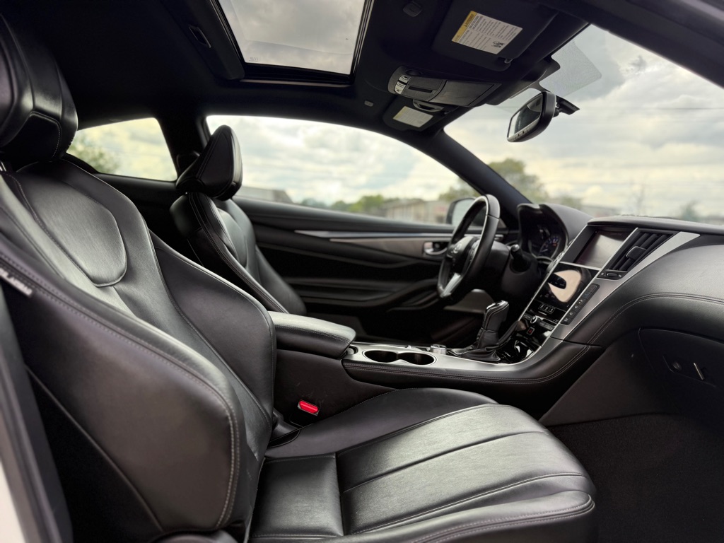 Photo 16 of this INFINITI Q60
