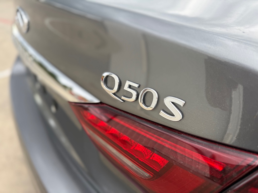 Photo 11 of this INFINITI Q50