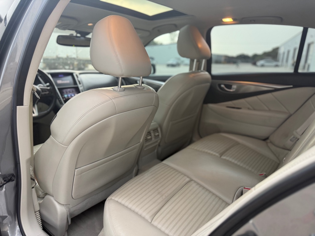 Photo 8 of this INFINITI Q50