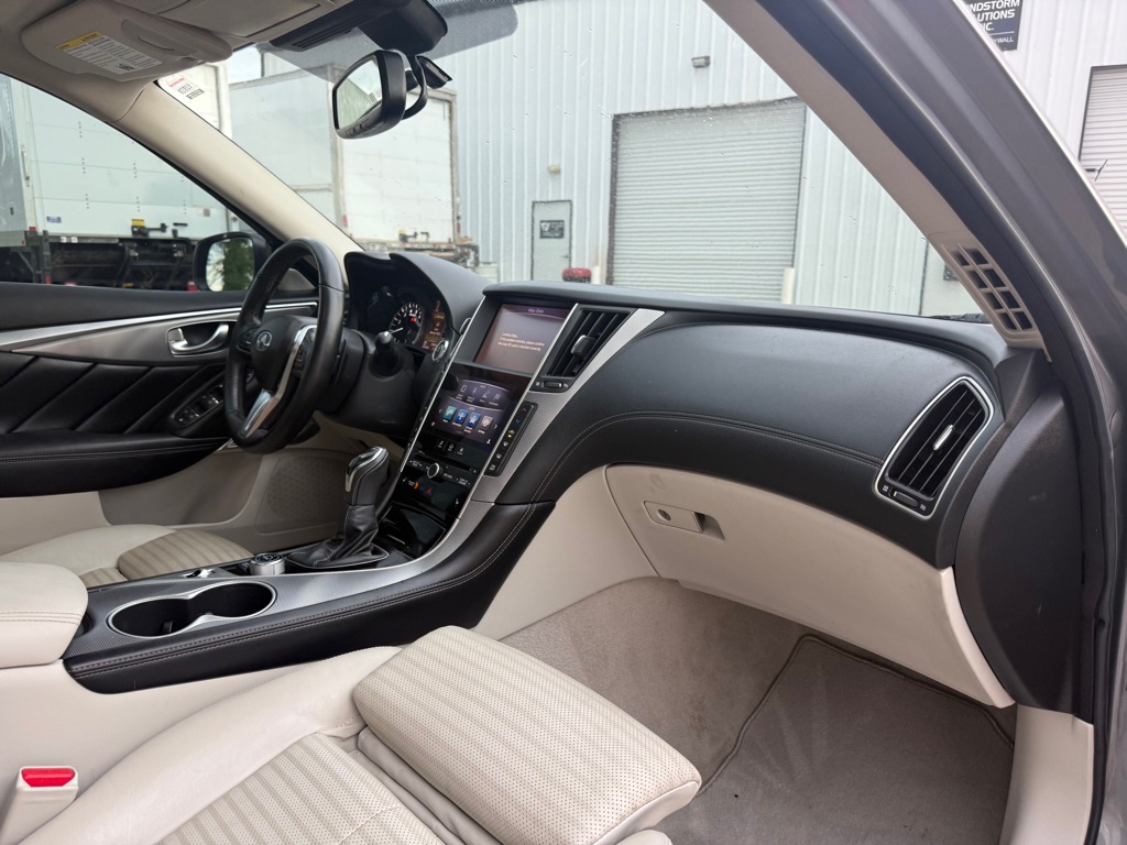 Photo 14 of this INFINITI Q50