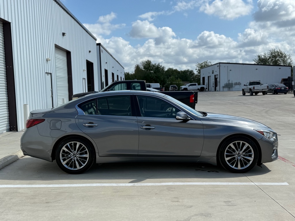Photo 4 of this INFINITI Q50