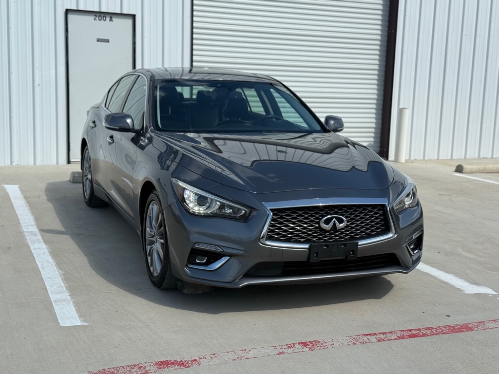 Photo 2 of this INFINITI Q50