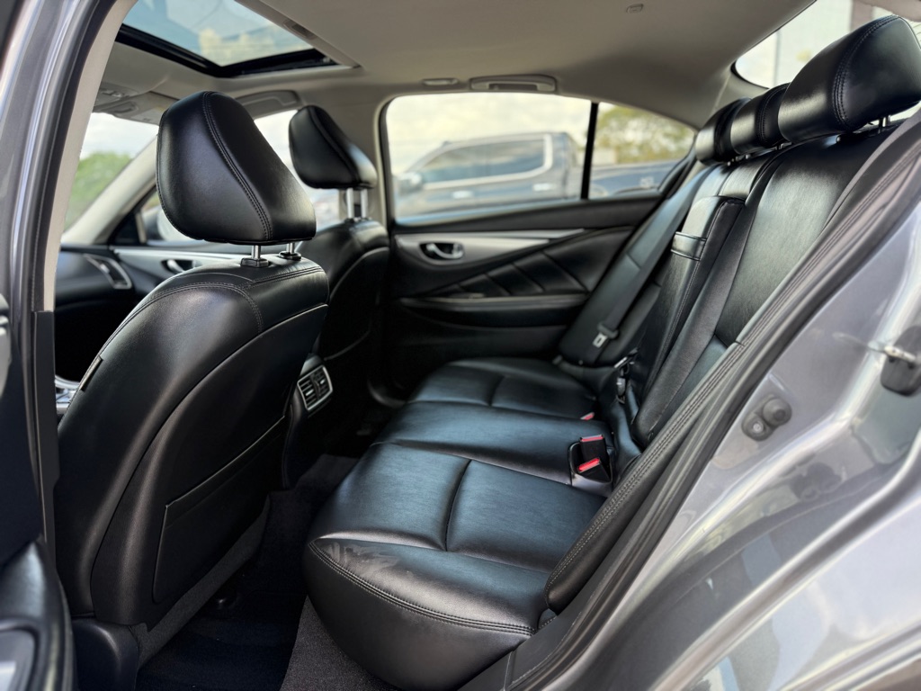 Photo 9 of this INFINITI Q50