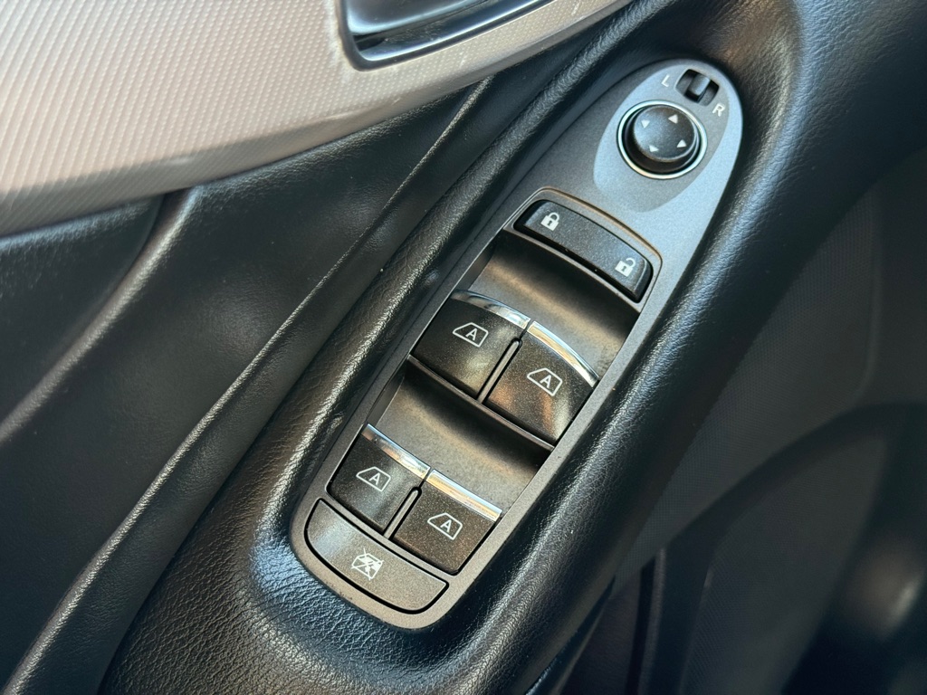 Photo 14 of this INFINITI Q50