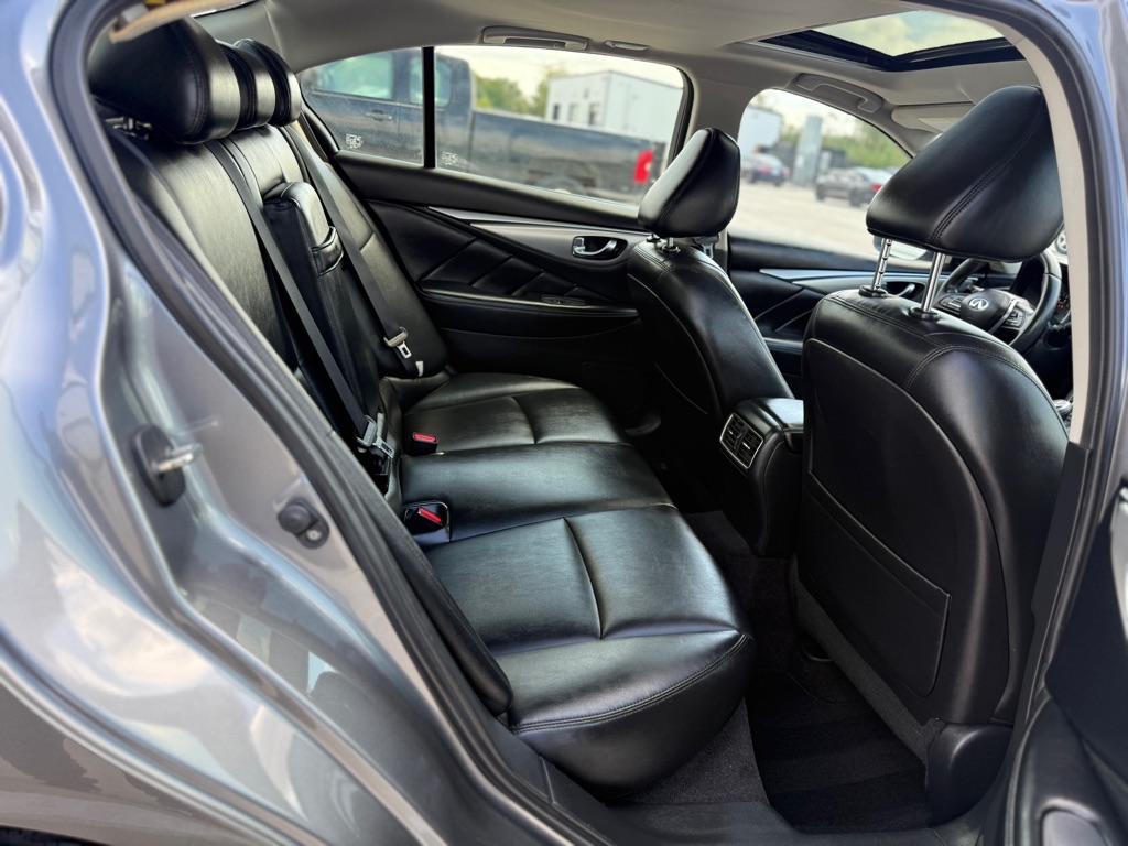Photo 8 of this INFINITI Q50