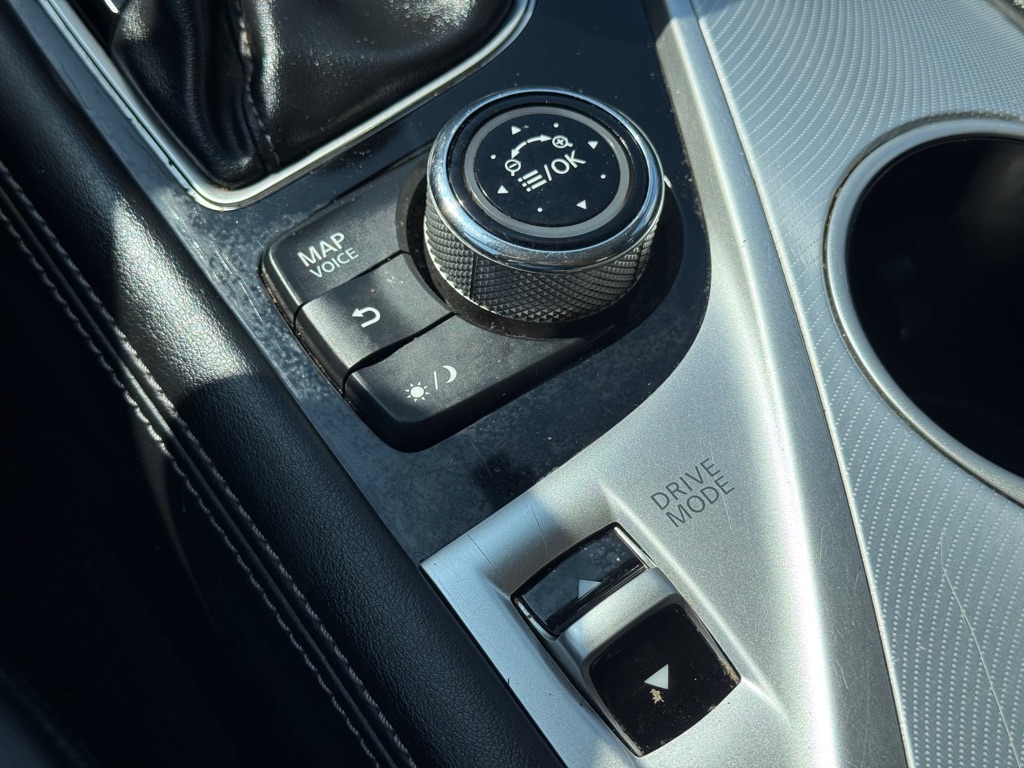 Photo 12 of this INFINITI Q50