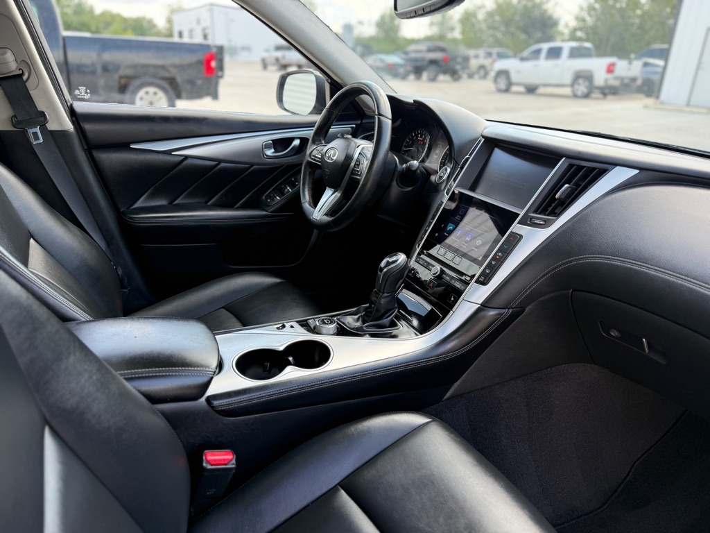 Photo 6 of this INFINITI Q50