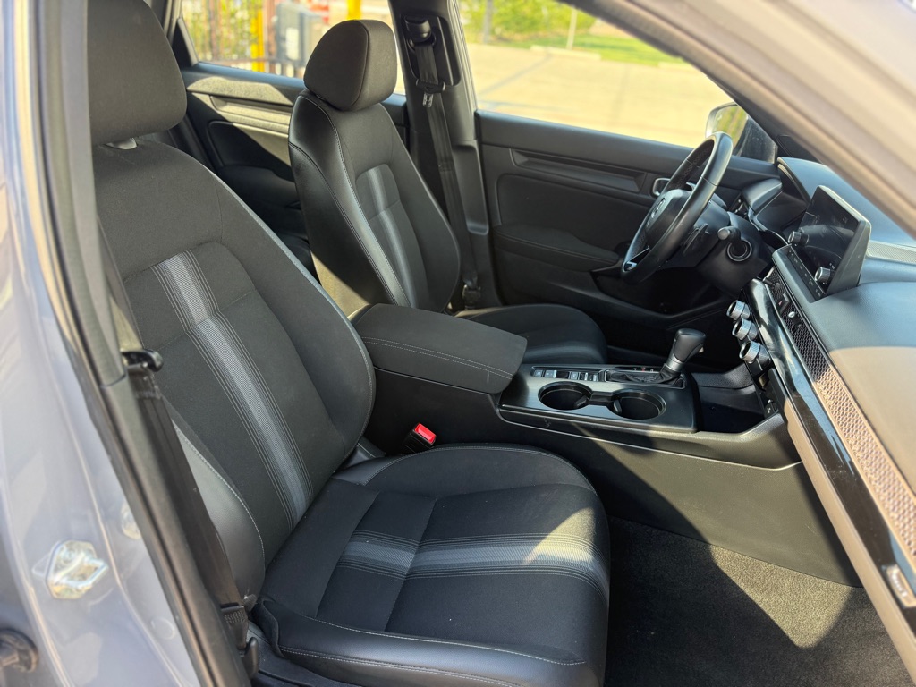 Photo 17 of this HONDA CIVIC