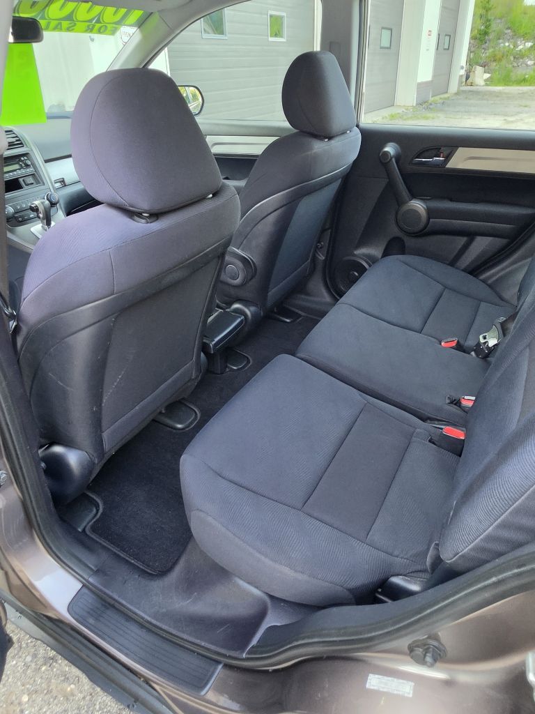 2011 Honda CR-V LX - Photo 12