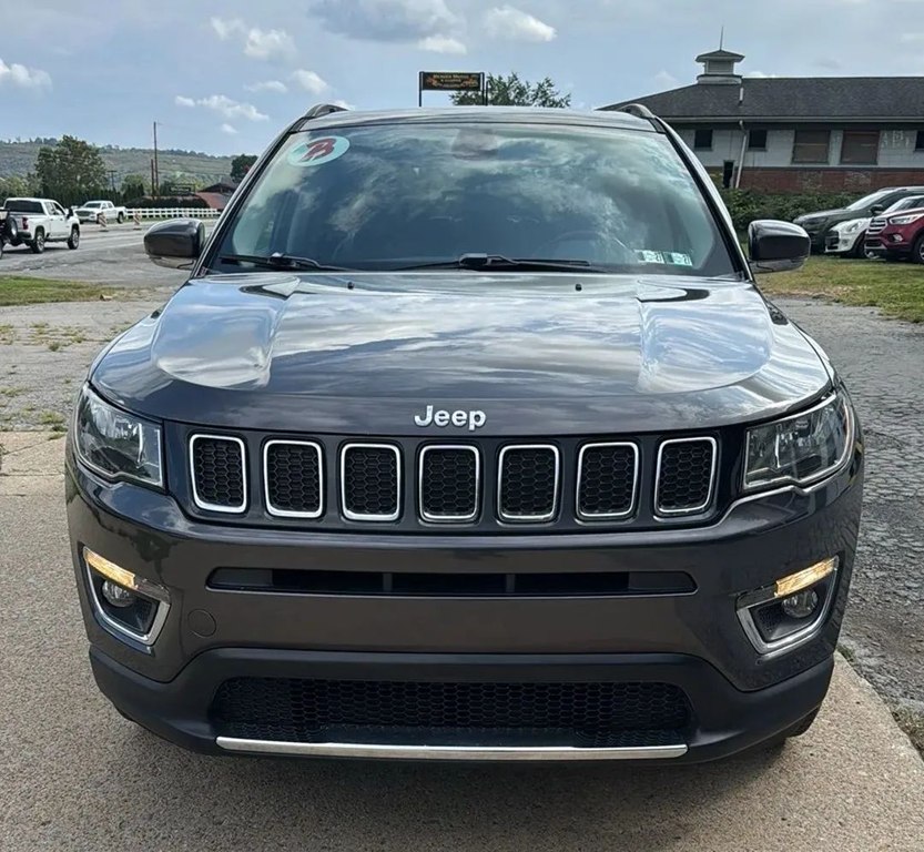 Photo 7 of this JEEP COMPASS