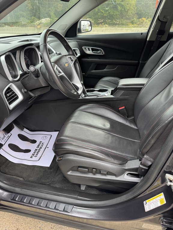 Photo 4 of this CHEVROLET EQUINOX