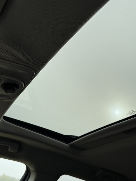 Photo 14 of this CHEVROLET EQUINOX
