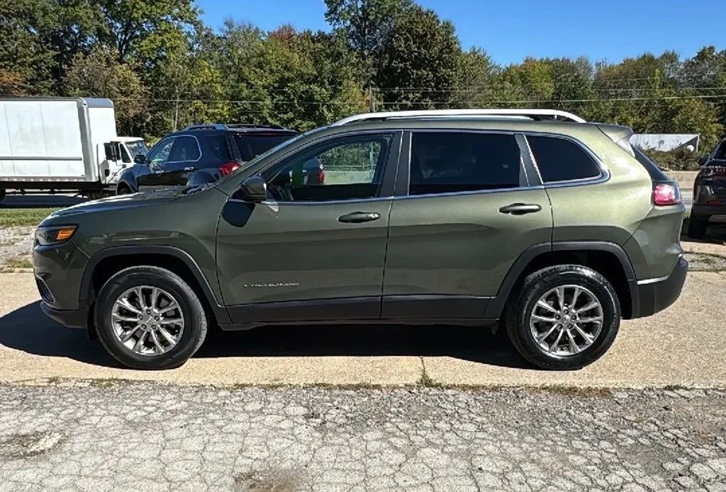 Photo 4 of this JEEP CHEROKEE