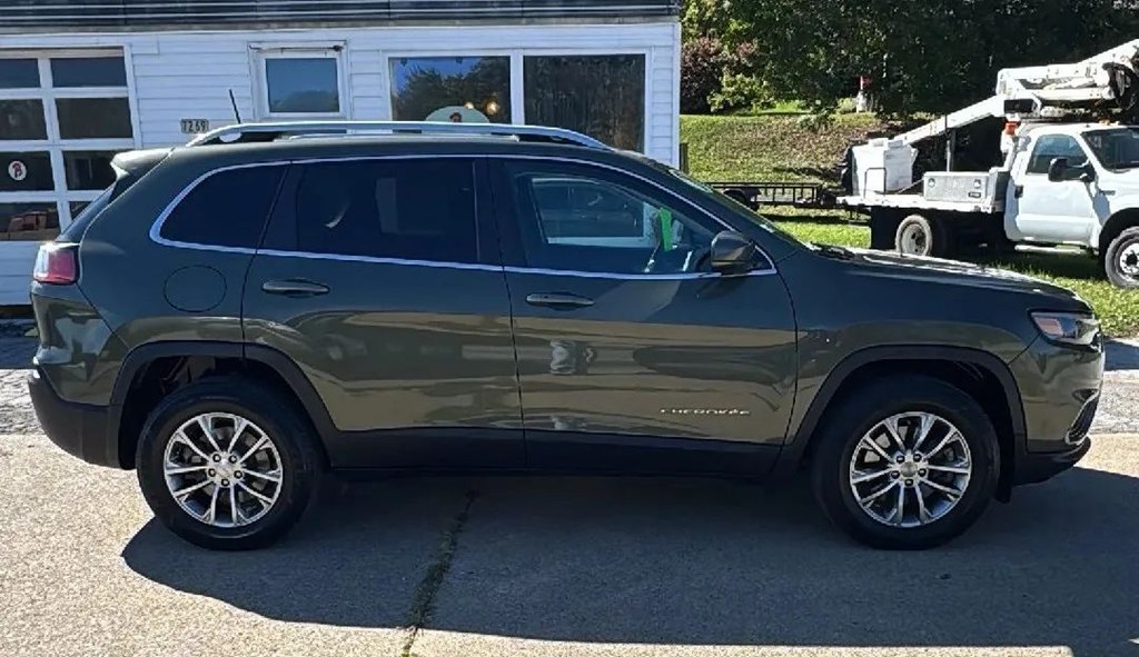 Photo 5 of this JEEP CHEROKEE