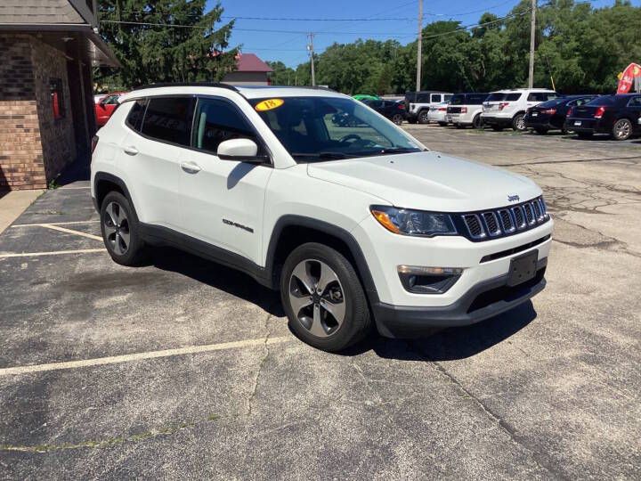 Photo 2 of this JEEP COMPASS