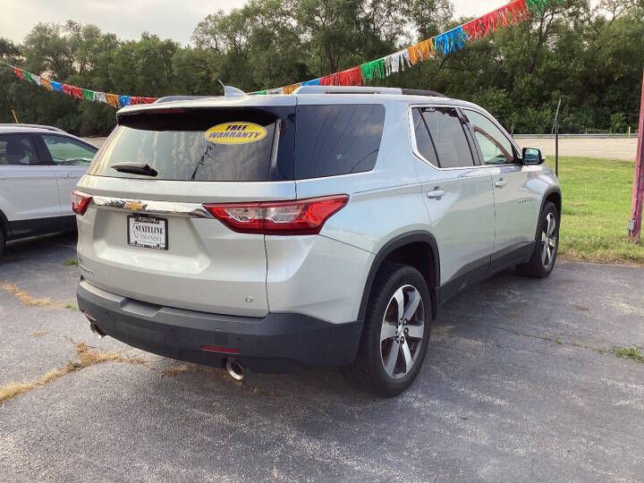 Photo 3 of this CHEVROLET TRAVERSE