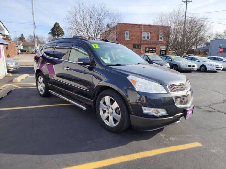 Photo 4 of this CHEVROLET TRAVERSE
