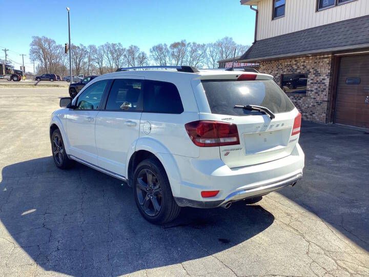 Photo 4 of this DODGE JOURNEY