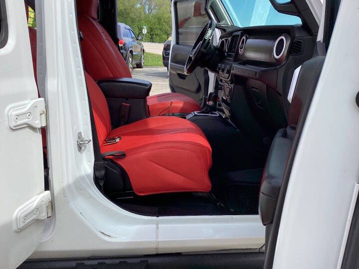 Photo 9 of this JEEP WRANGLER UNLIMI