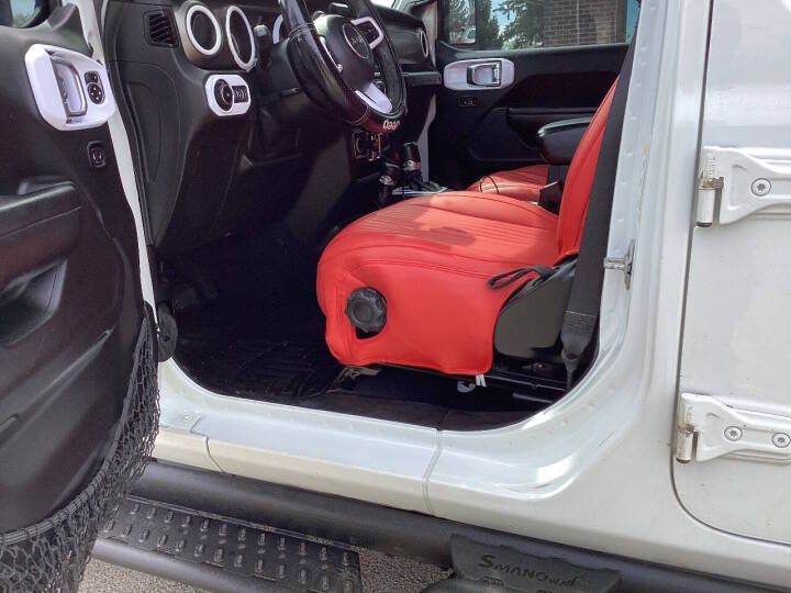 Photo 10 of this JEEP WRANGLER UNLIMI