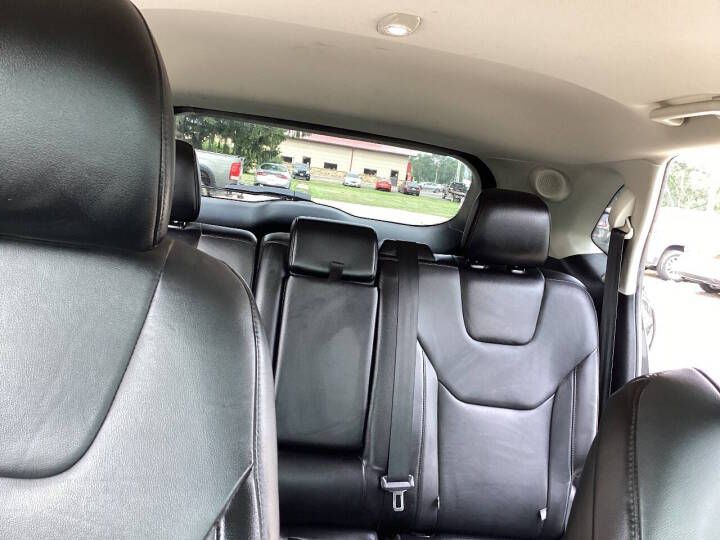 Photo 12 of this FORD EDGE