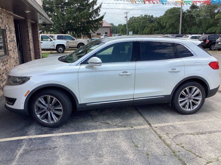 Photo 2 of this LINCOLN MKX