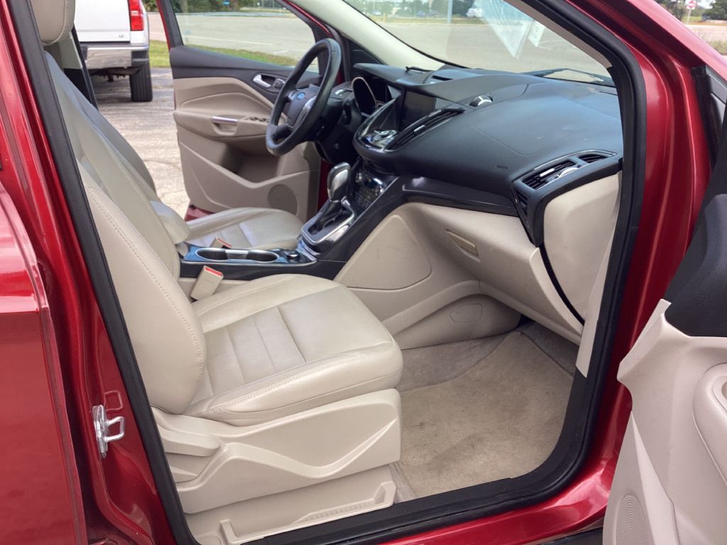 Photo 8 of this FORD ESCAPE