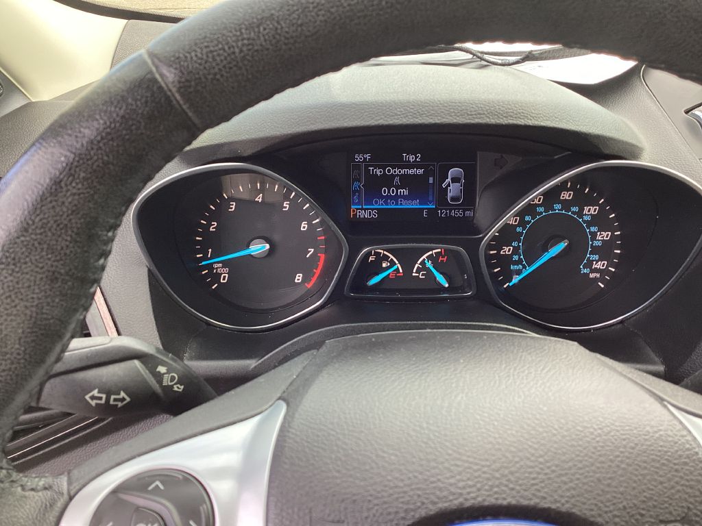 Photo 12 of this FORD ESCAPE
