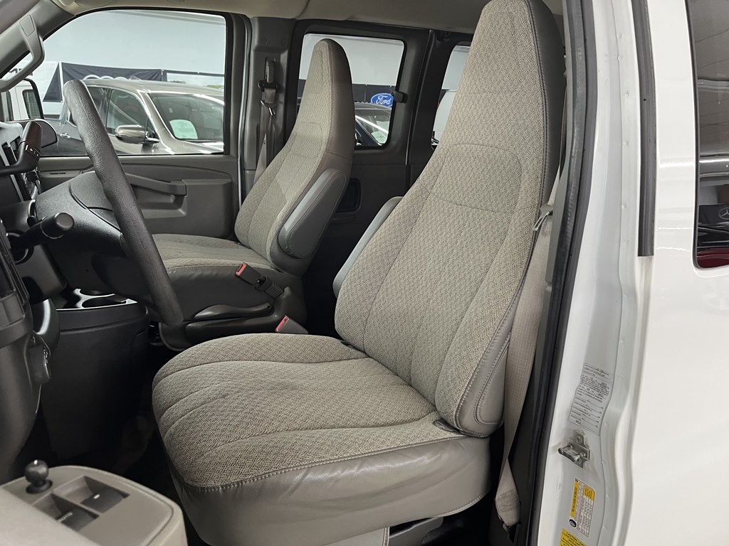 Photo 19 of this CHEVROLET EXPRESS