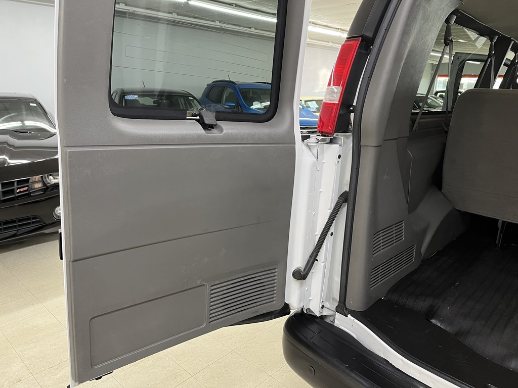 Photo 27 of this CHEVROLET EXPRESS