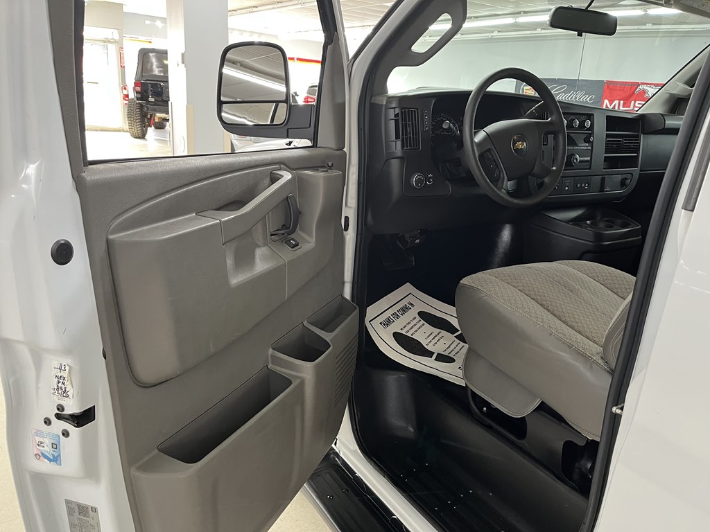 Photo 9 of this CHEVROLET EXPRESS
