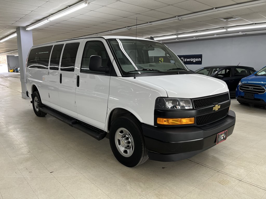 Photo 2 of this CHEVROLET EXPRESS