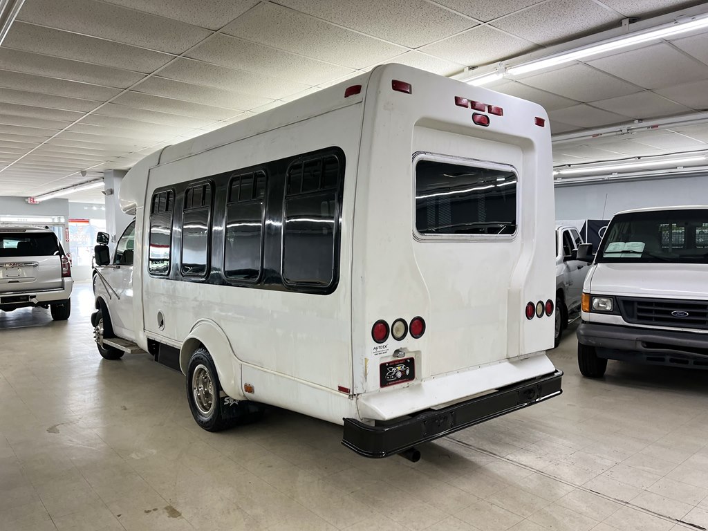 Photo 25 of this CHEVROLET EXPRESS CUTAWAY