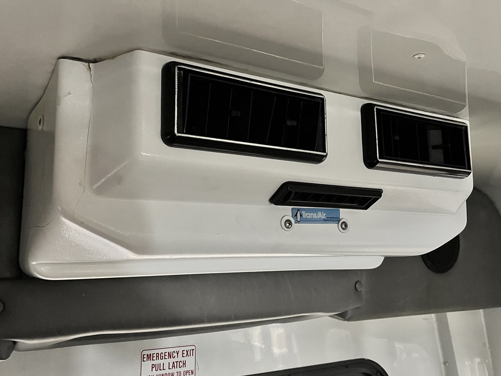 Photo 12 of this CHEVROLET EXPRESS CUTAWAY