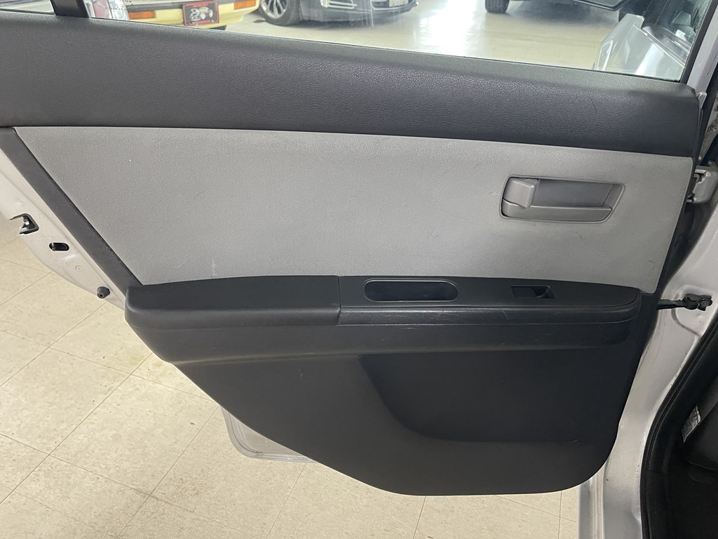 Photo 9 of this NISSAN SENTRA