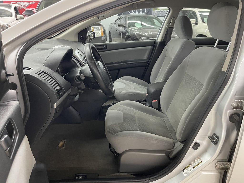 Photo 15 of this NISSAN SENTRA