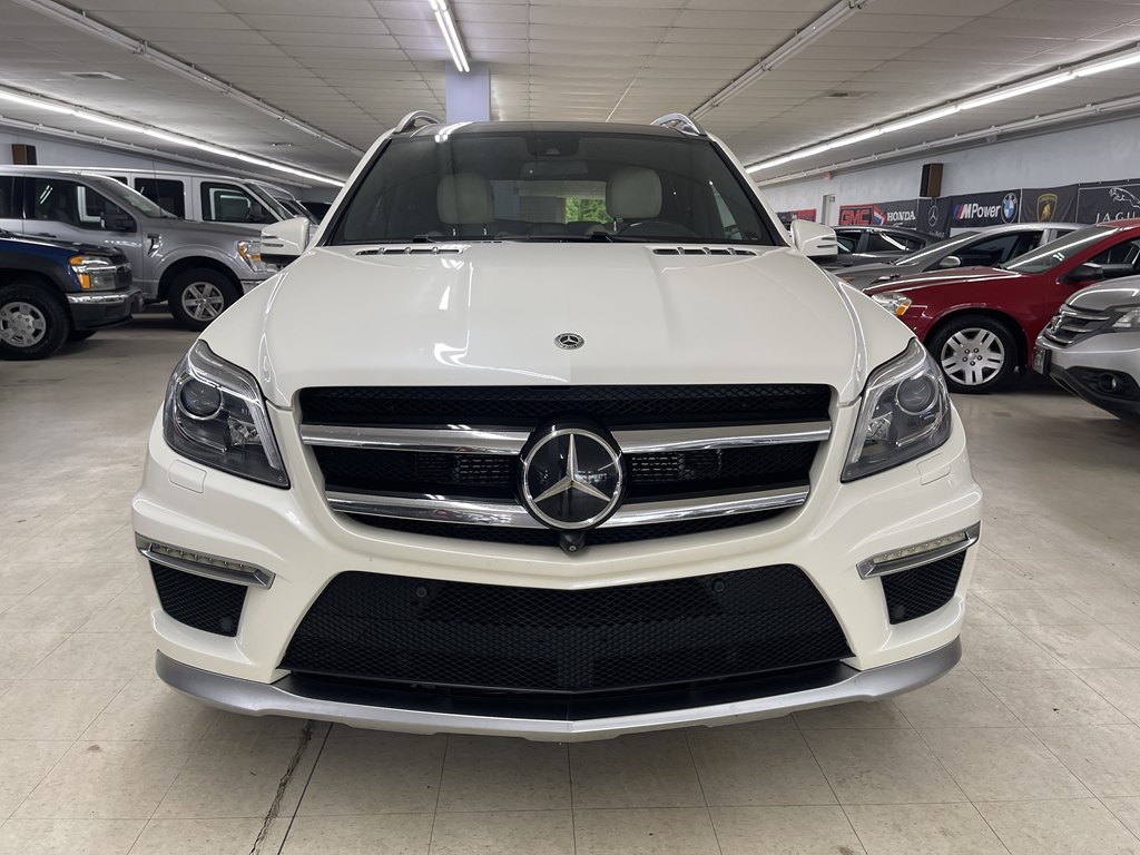 Photo 7 of this MERCEDES-BENZ GL-CLASS