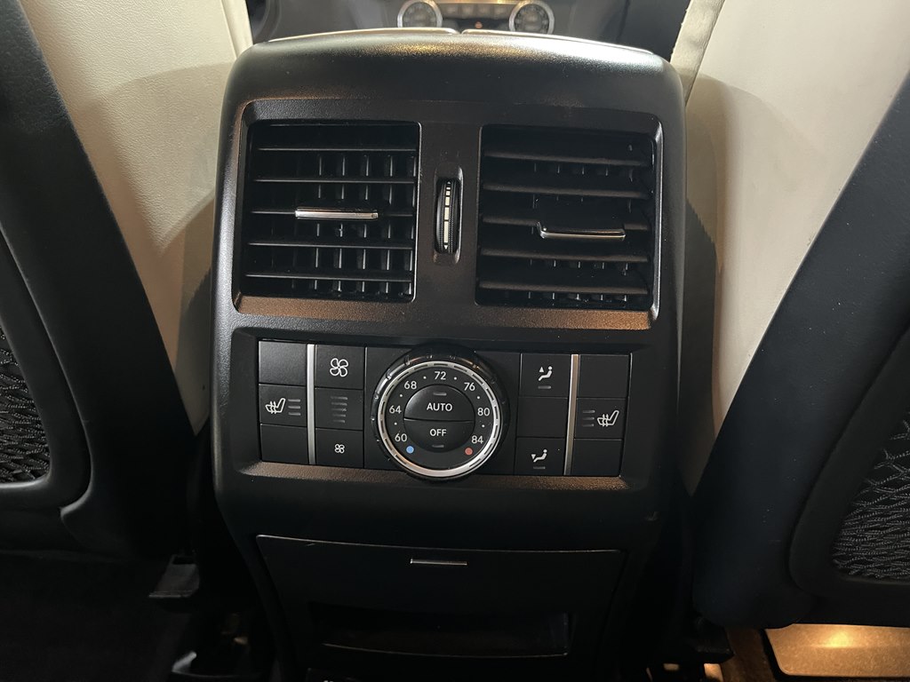 Photo 17 of this MERCEDES-BENZ GL-CLASS