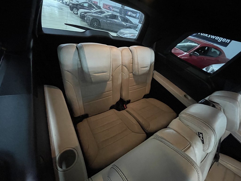 Photo 20 of this MERCEDES-BENZ GL-CLASS
