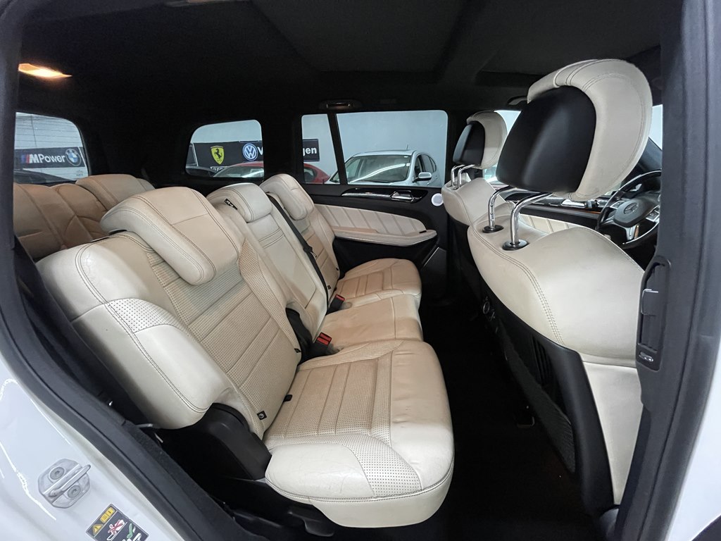 Photo 19 of this MERCEDES-BENZ GL-CLASS