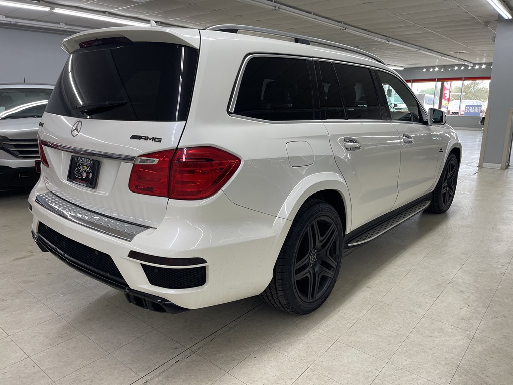 Photo 3 of this MERCEDES-BENZ GL-CLASS